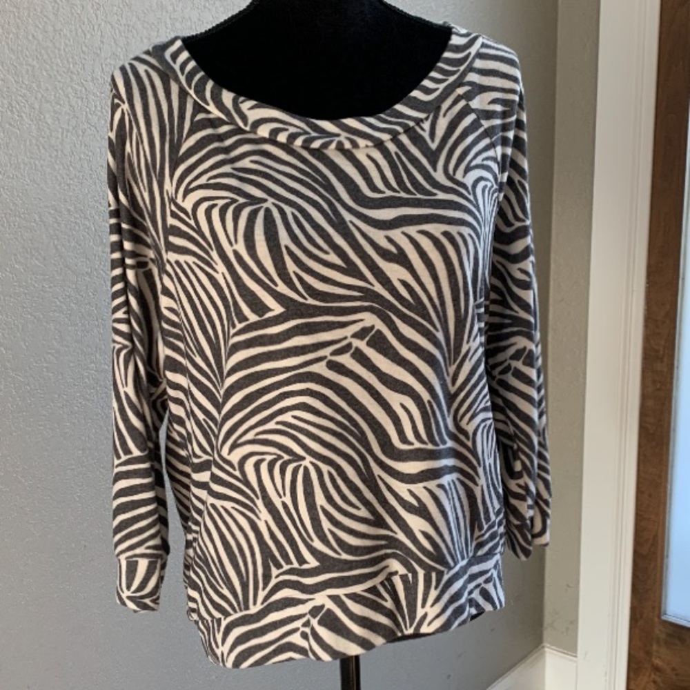 NWT dELiA*s Zebra Shirt